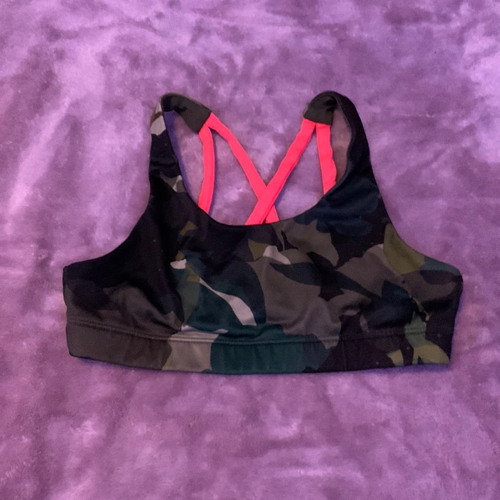 Old Navy Active green camp sports bra. Size M (8) Girls